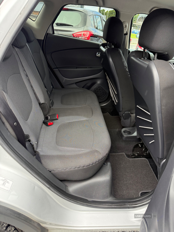 Renault Captur HATCHBACK in Down