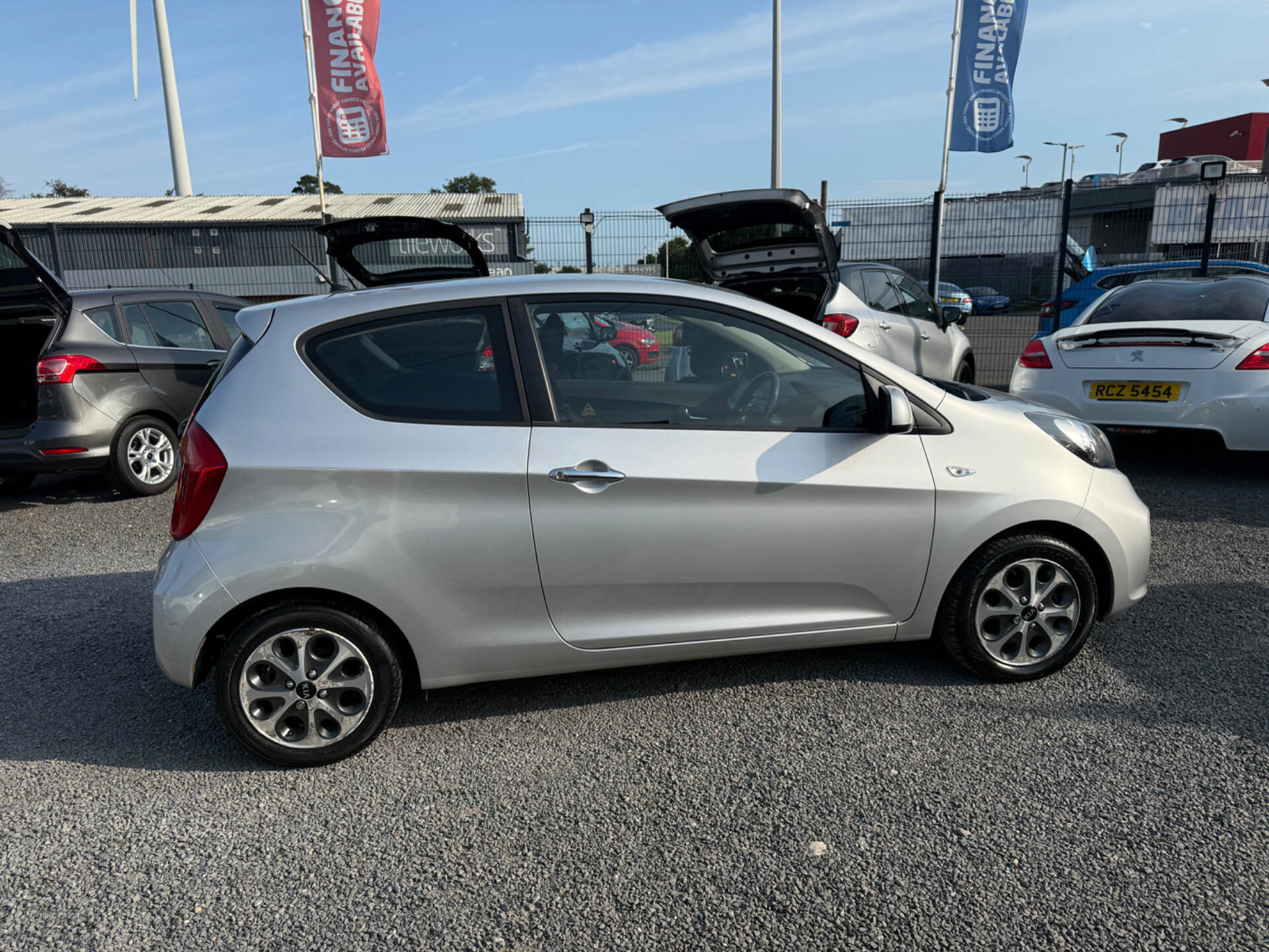 Kia Picanto HATCHBACK in Down