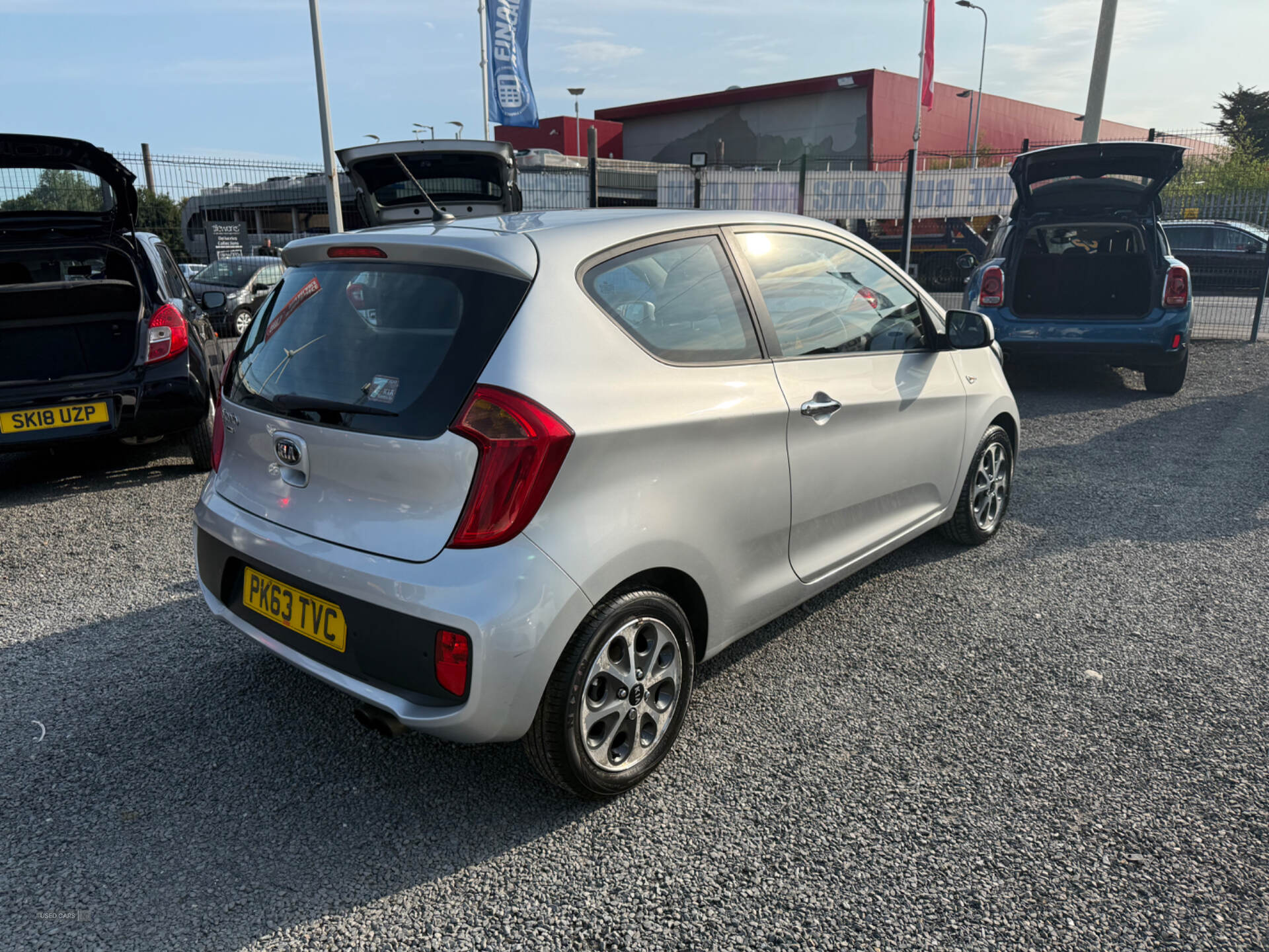 Car Thumbnail 5