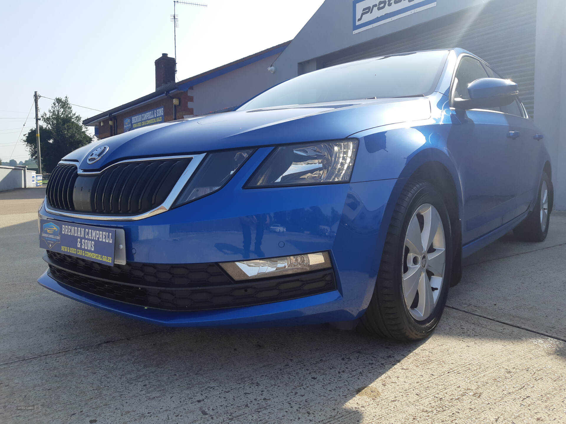 Car Thumbnail 10