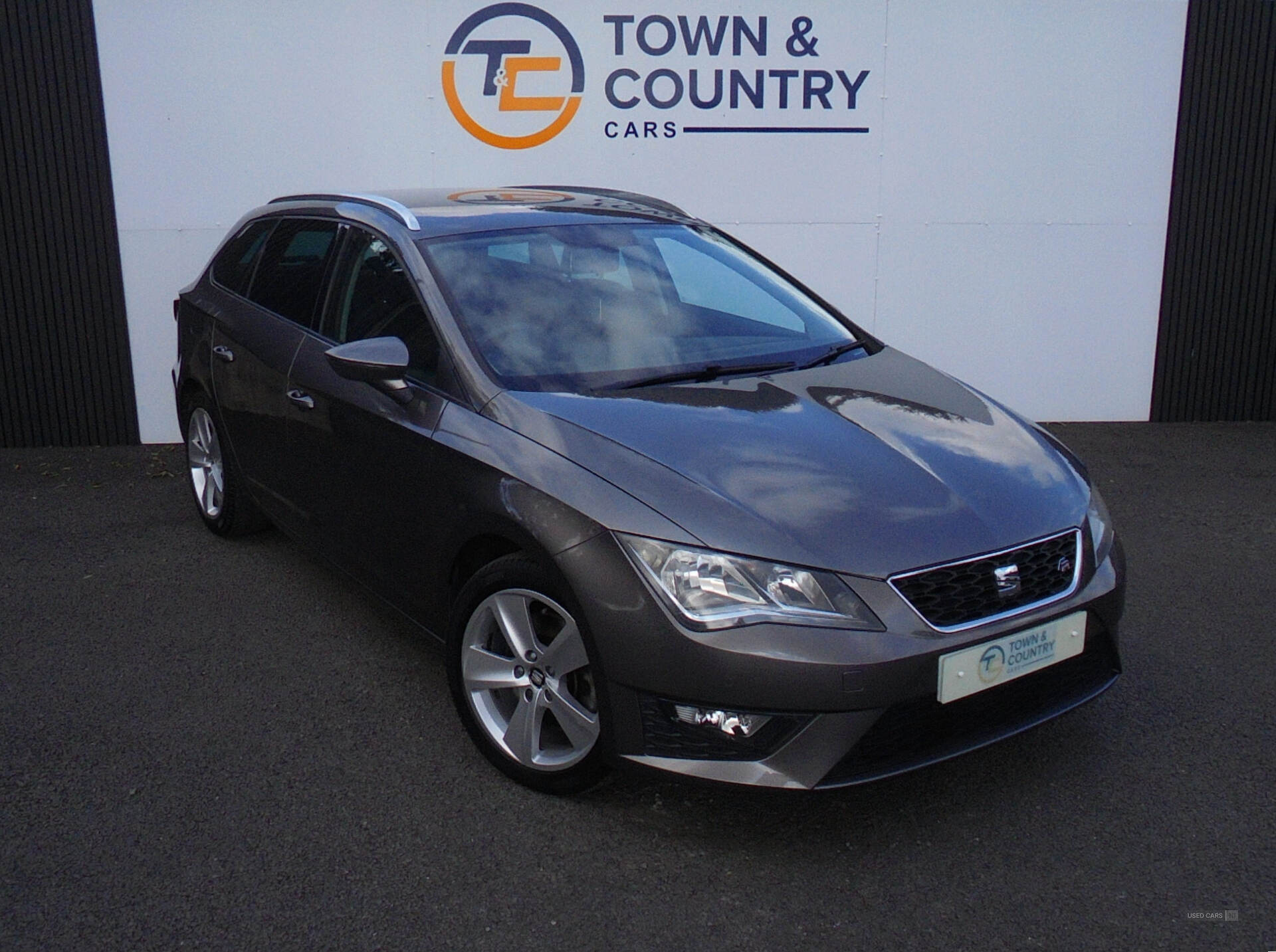 Seat Leon DIESEL SPORT TOURER in Antrim