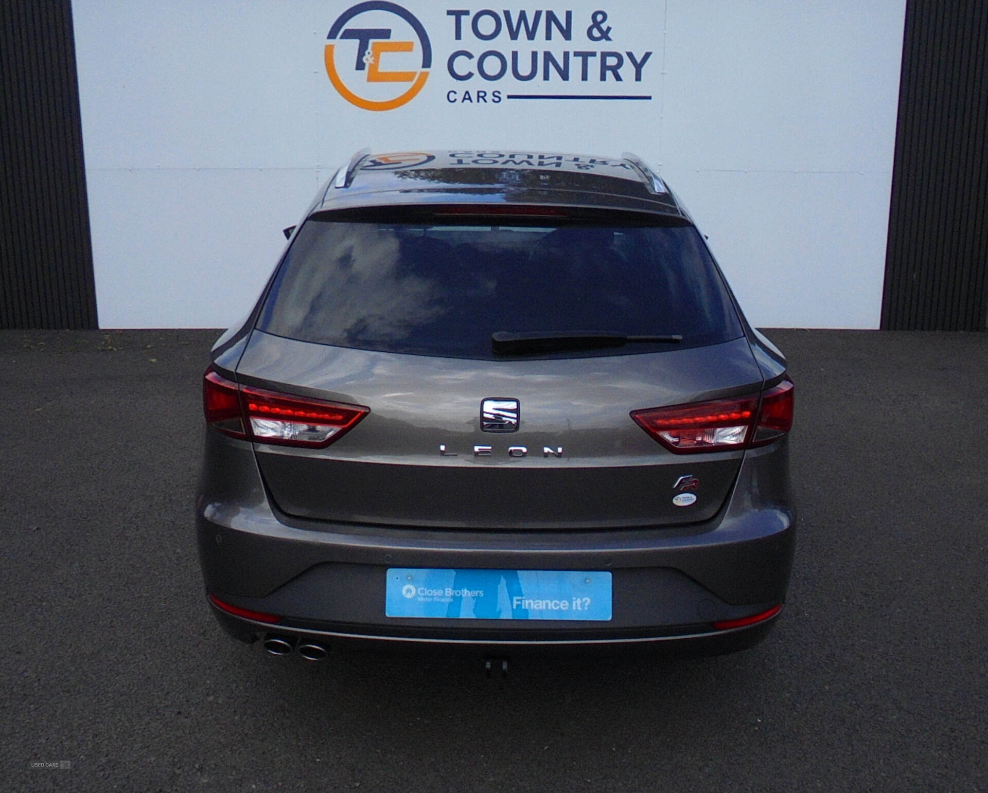 Seat Leon DIESEL SPORT TOURER in Antrim
