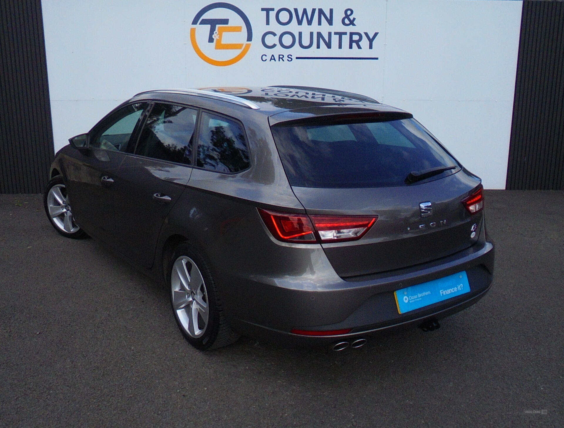 Seat Leon DIESEL SPORT TOURER in Antrim