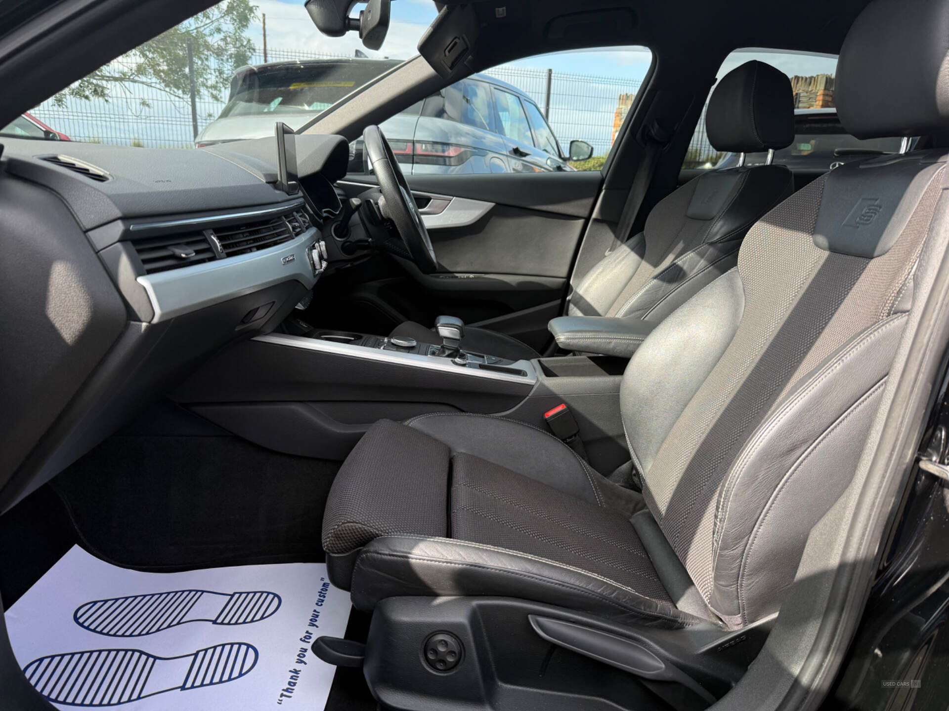 Car Thumbnail 9