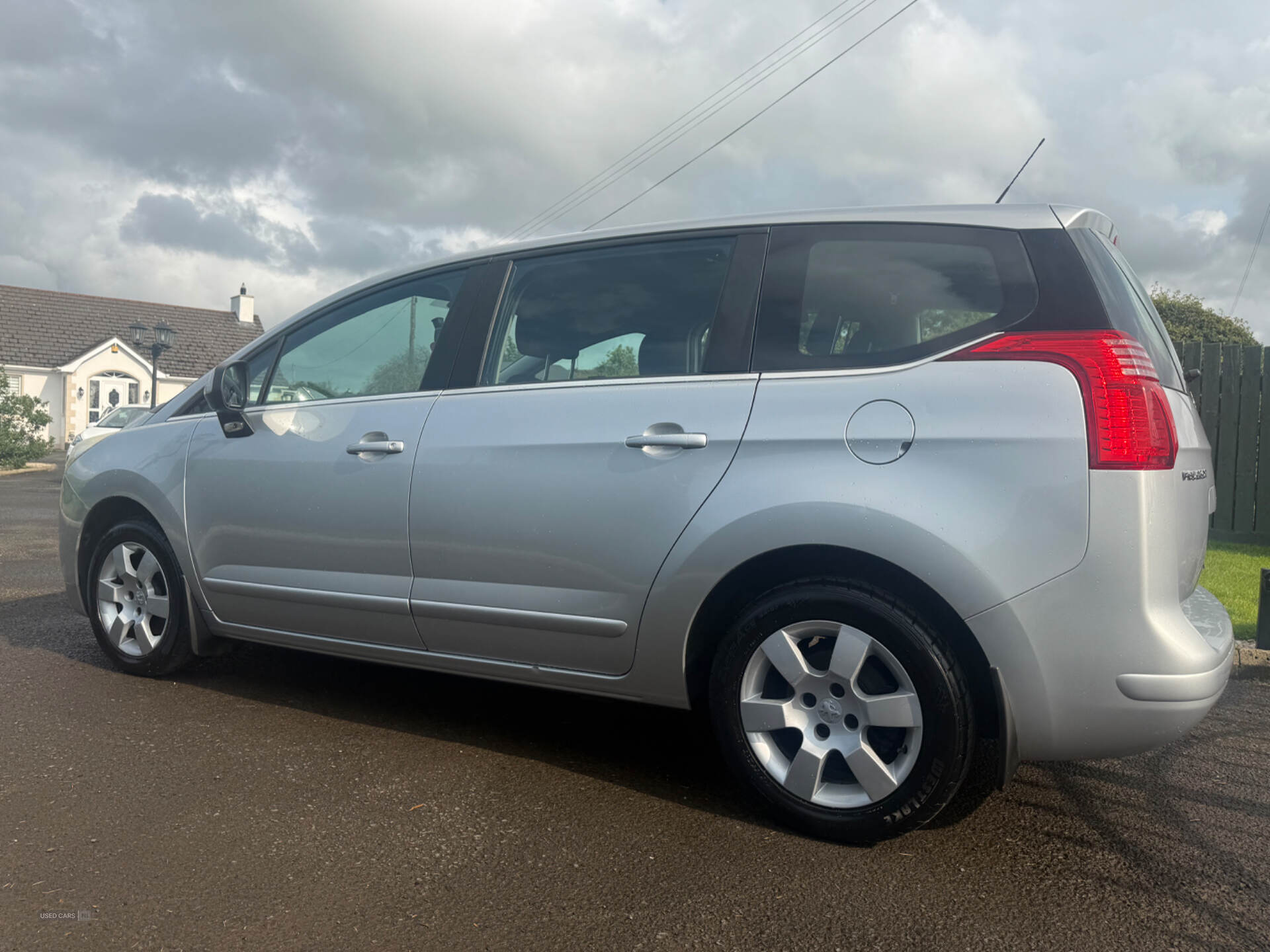 Peugeot 5008 ESTATE in Antrim