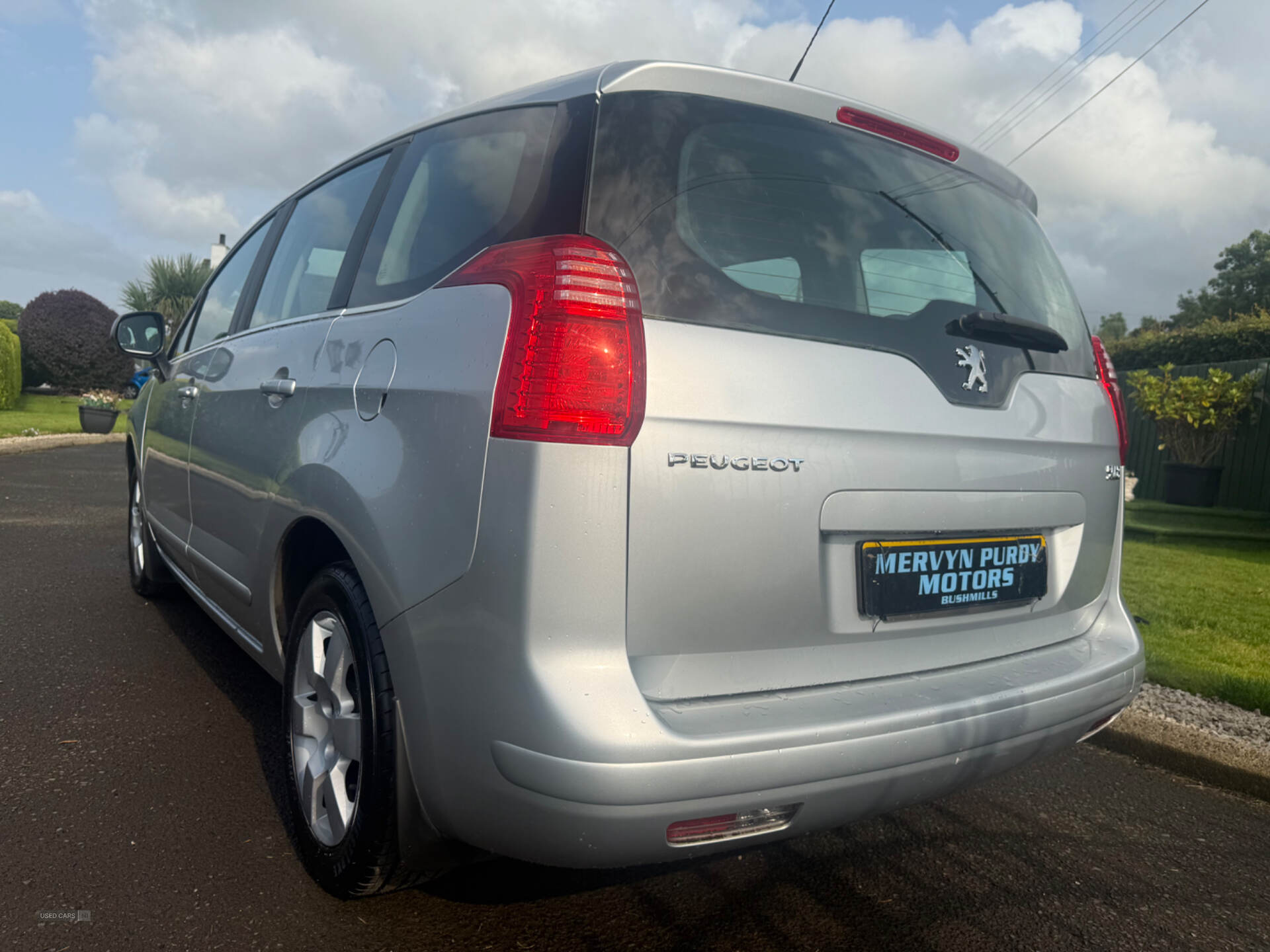 Peugeot 5008 ESTATE in Antrim