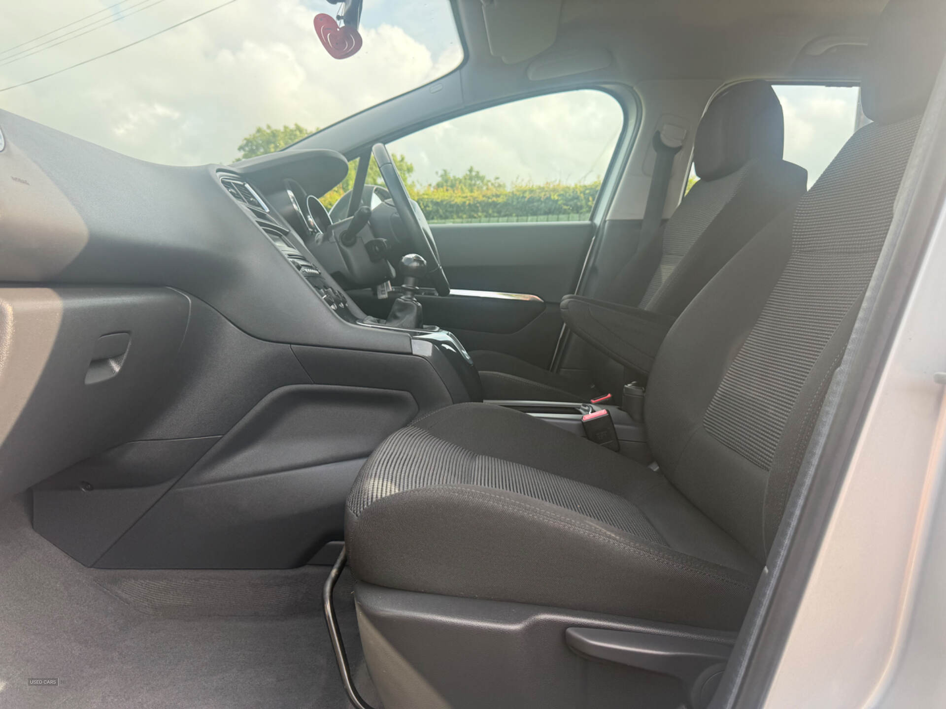 Peugeot 5008 ESTATE in Antrim