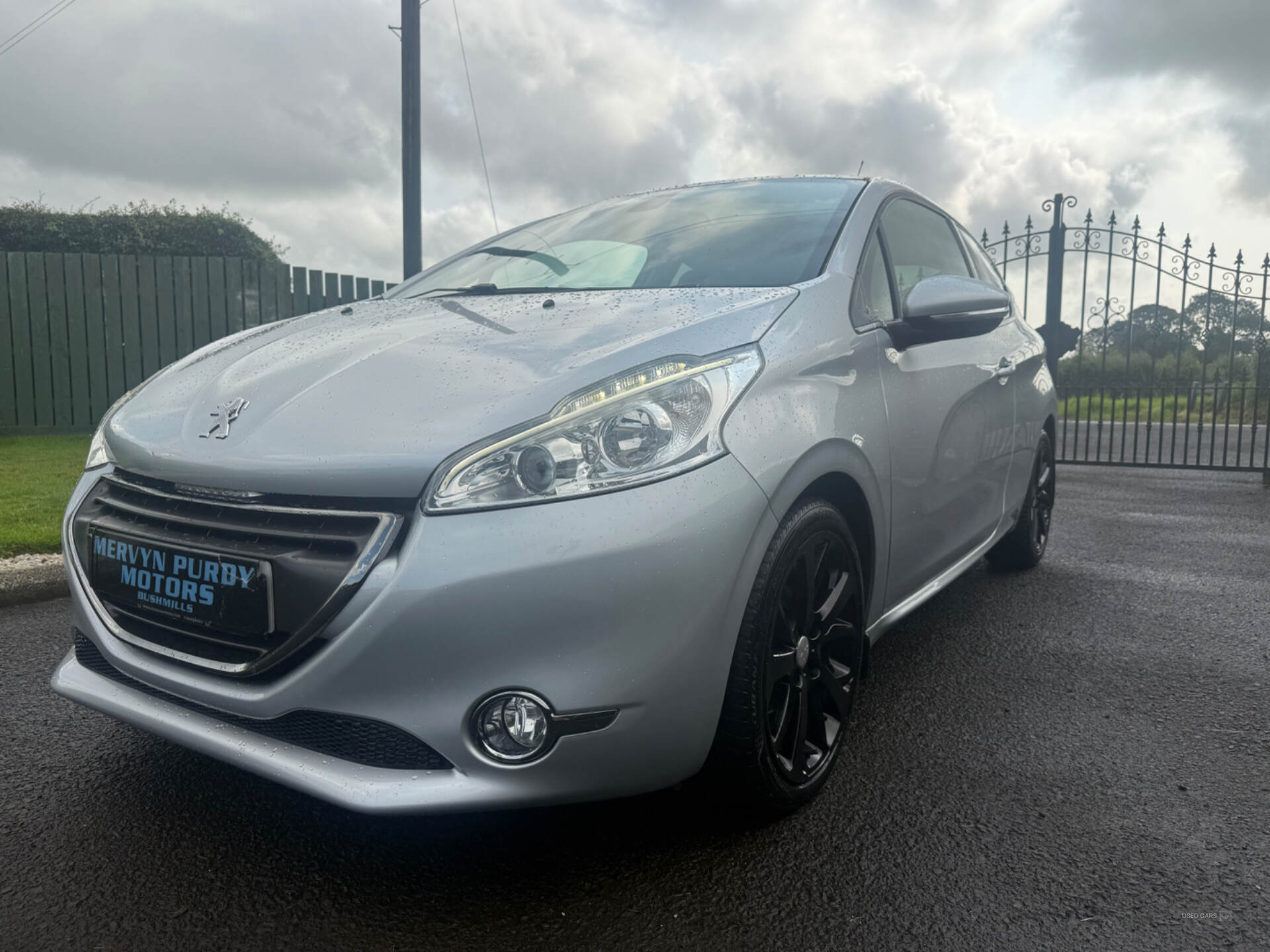 Car Thumbnail 5