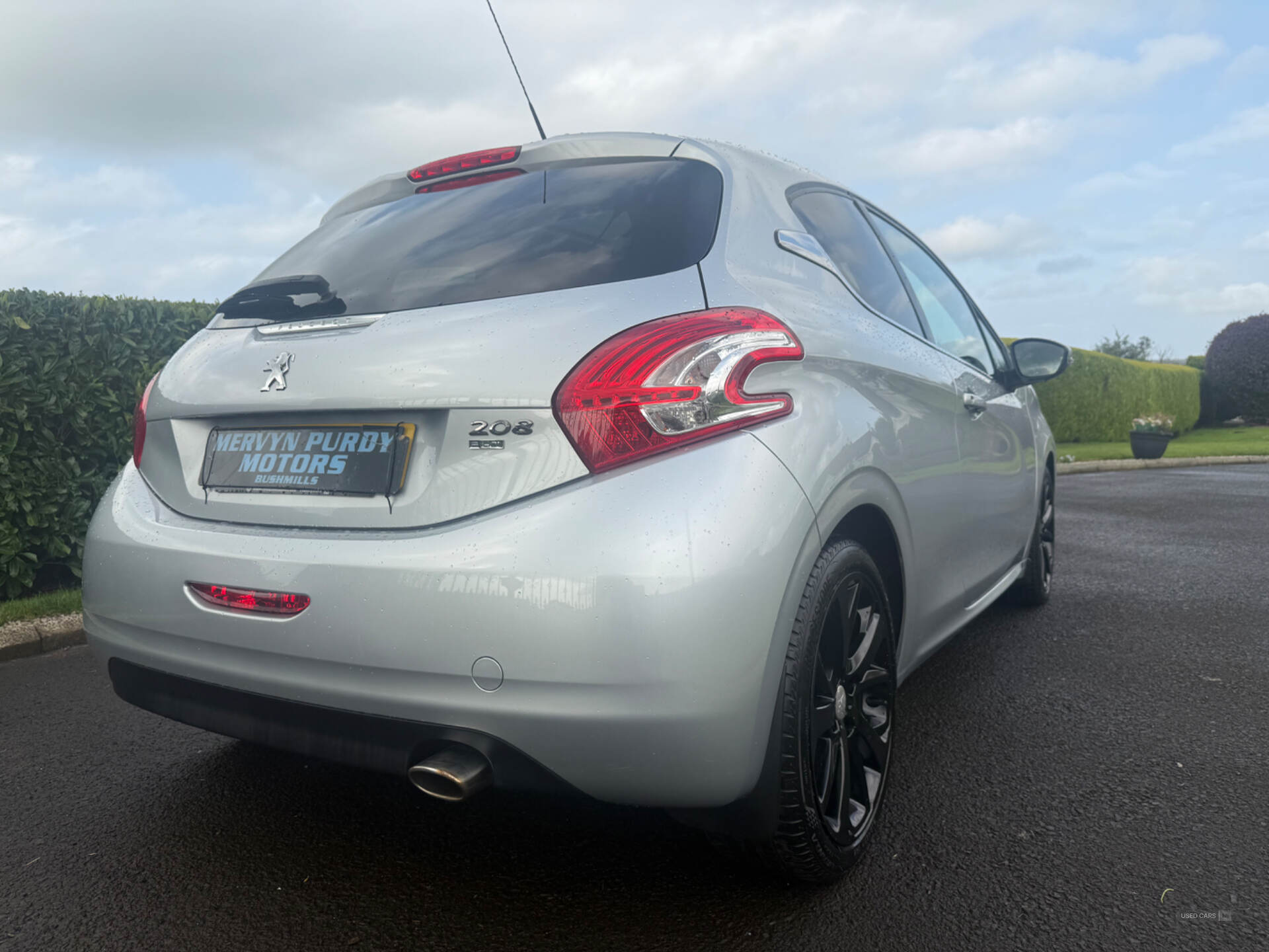 Car Thumbnail 8