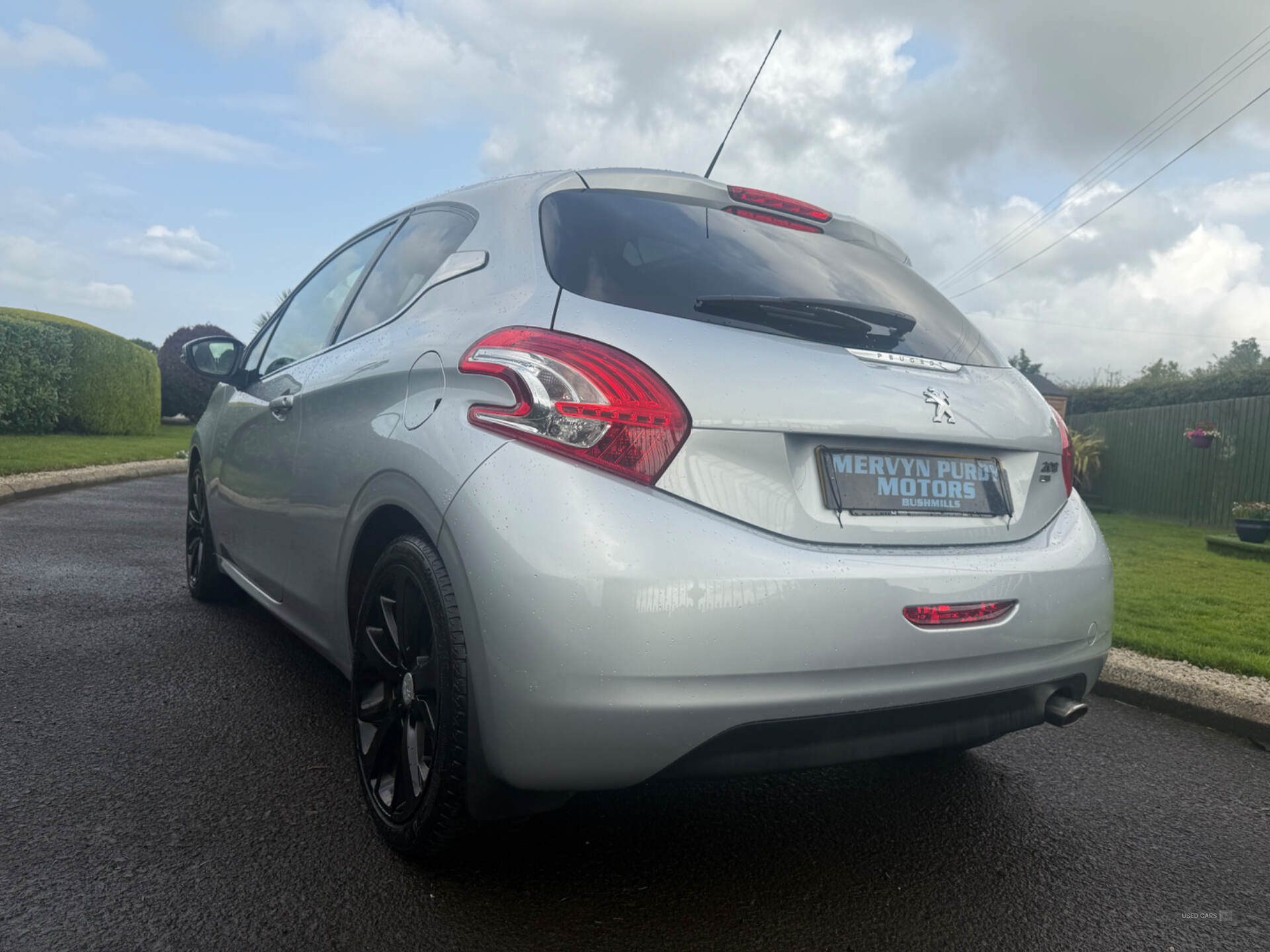 Car Thumbnail 9