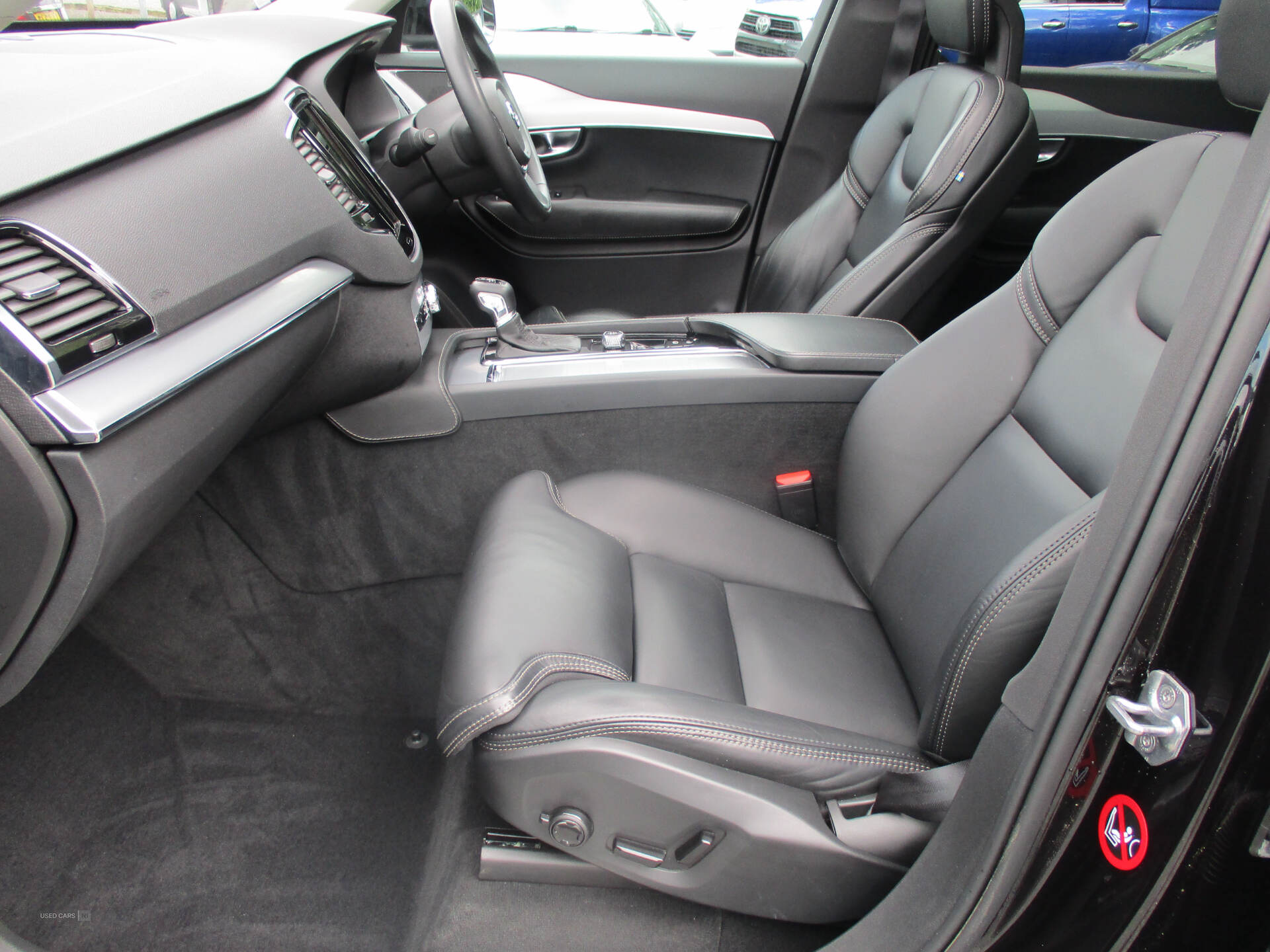 Volvo XC90 DIESEL ESTATE in Down