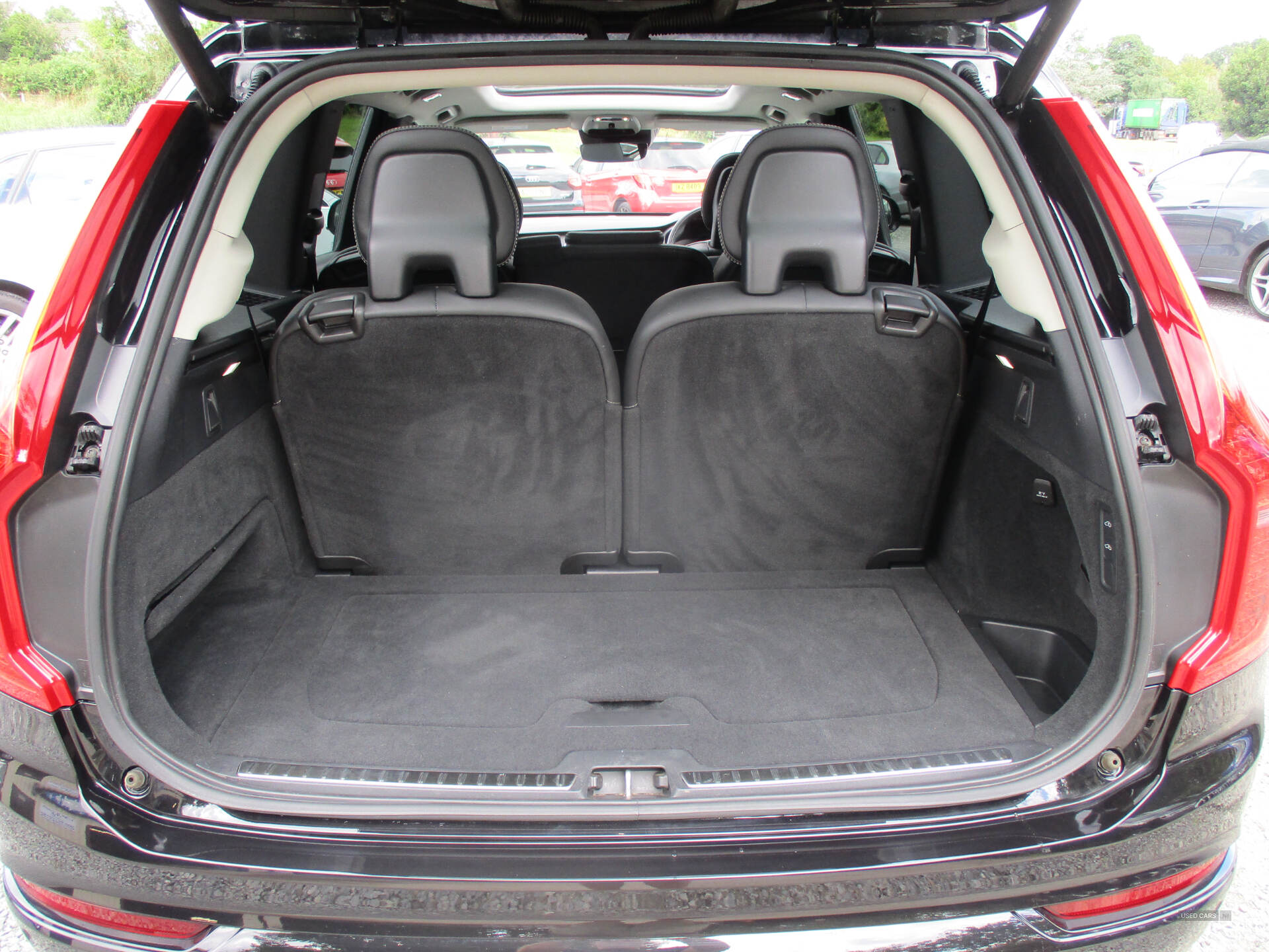 Volvo XC90 DIESEL ESTATE in Down