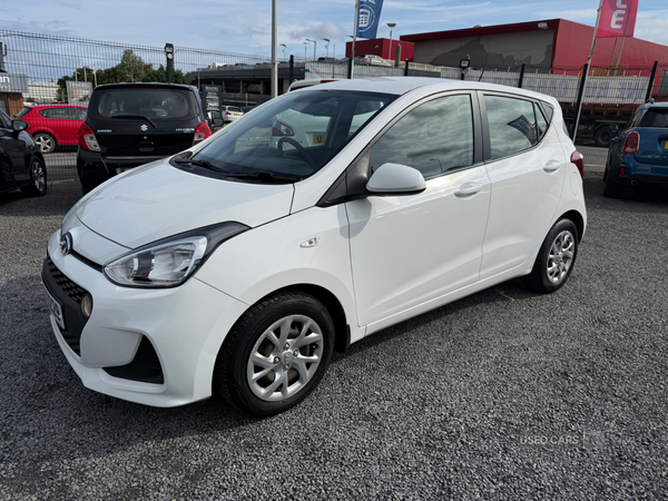 Hyundai i10 HATCHBACK in Down