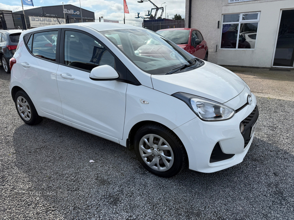 Hyundai i10 HATCHBACK in Down