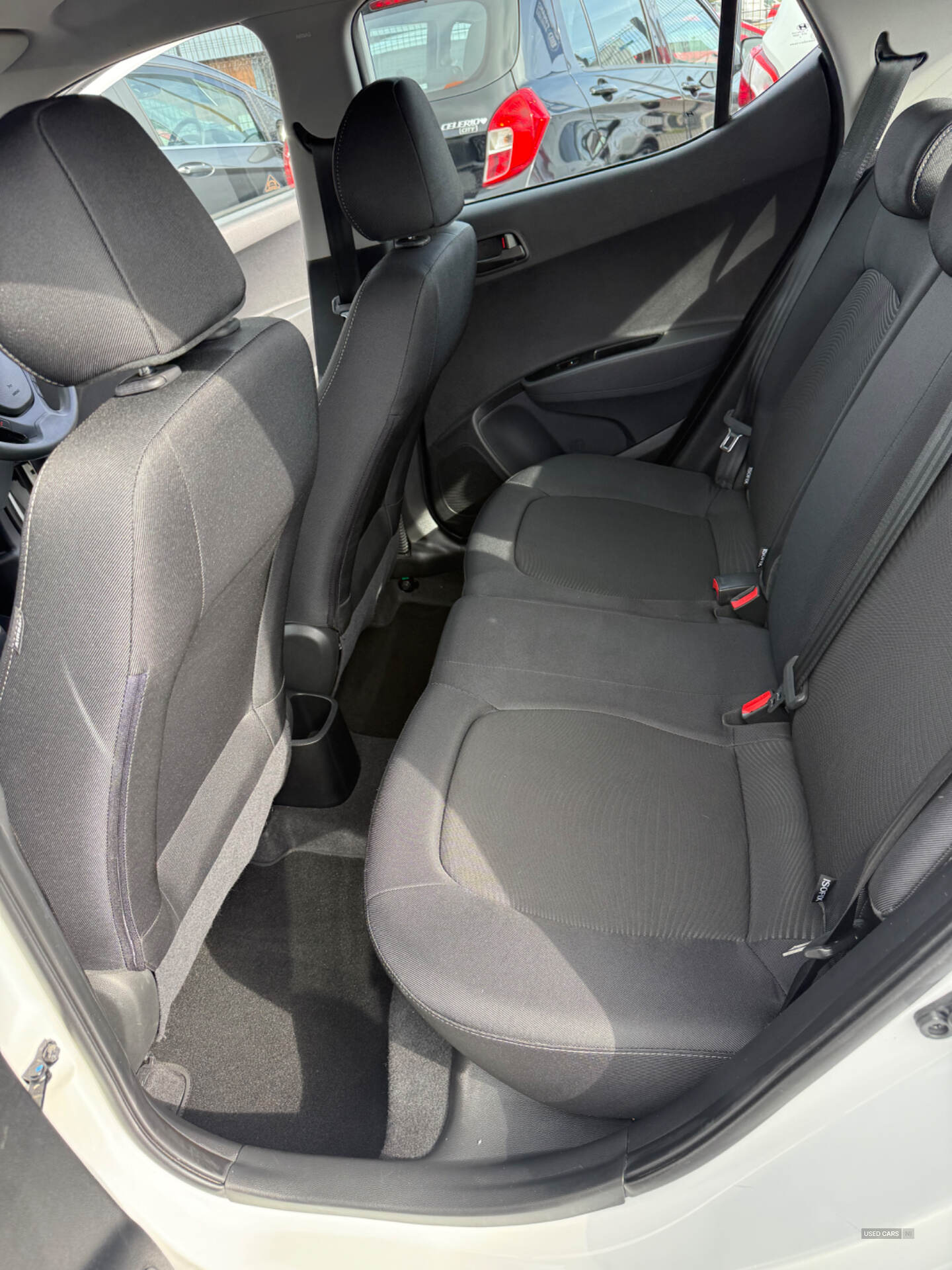 Hyundai i10 HATCHBACK in Down