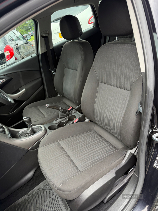 Vauxhall Astra HATCHBACK in Down