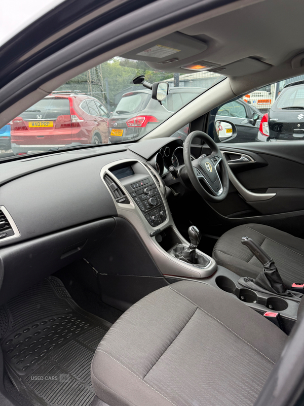 Vauxhall Astra HATCHBACK in Down
