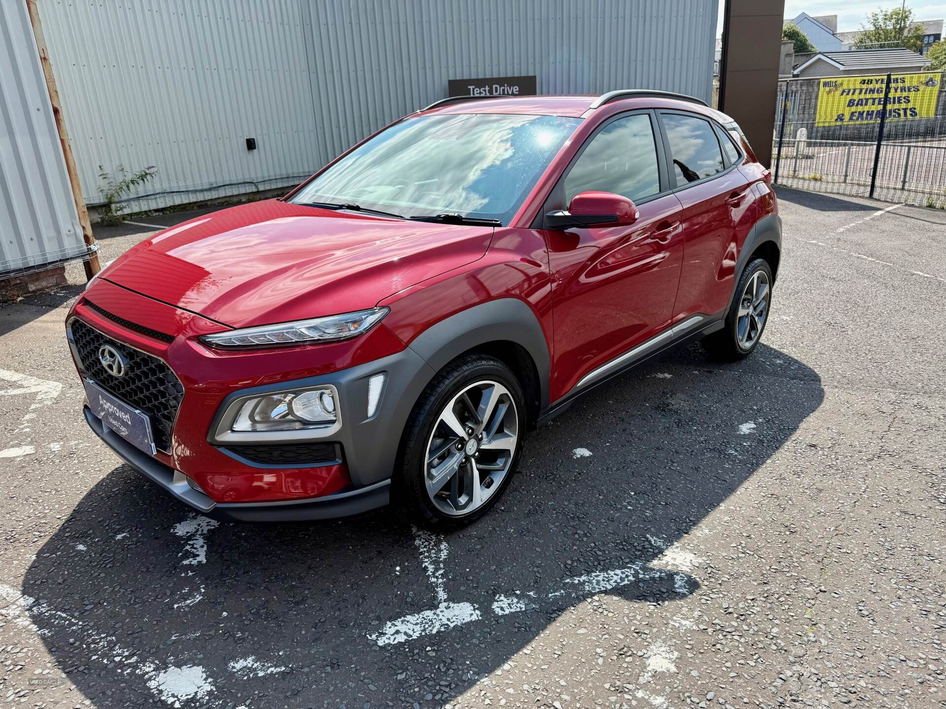 Hyundai Kona HATCHBACK in Down