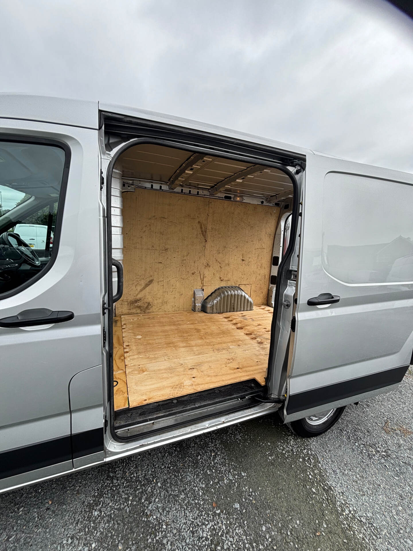 MAXUS / LDV Deliver 9 LWB DIESEL FWD in Down