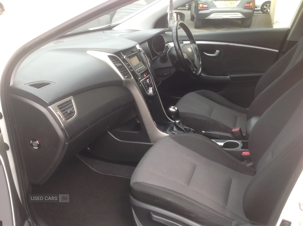 Hyundai i30 HATCHBACK in Down