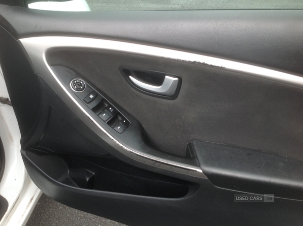 Hyundai i30 HATCHBACK in Down