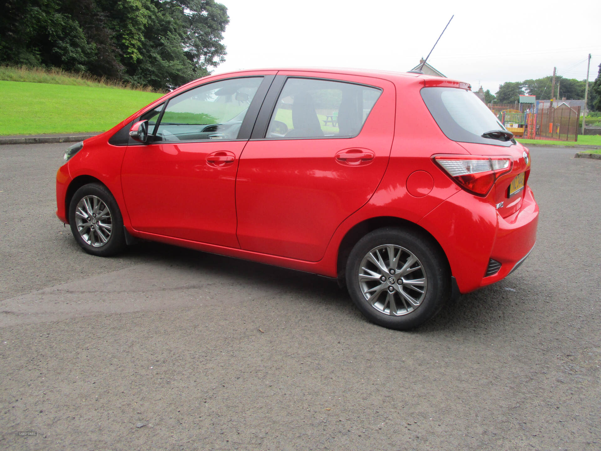 Car Thumbnail 4