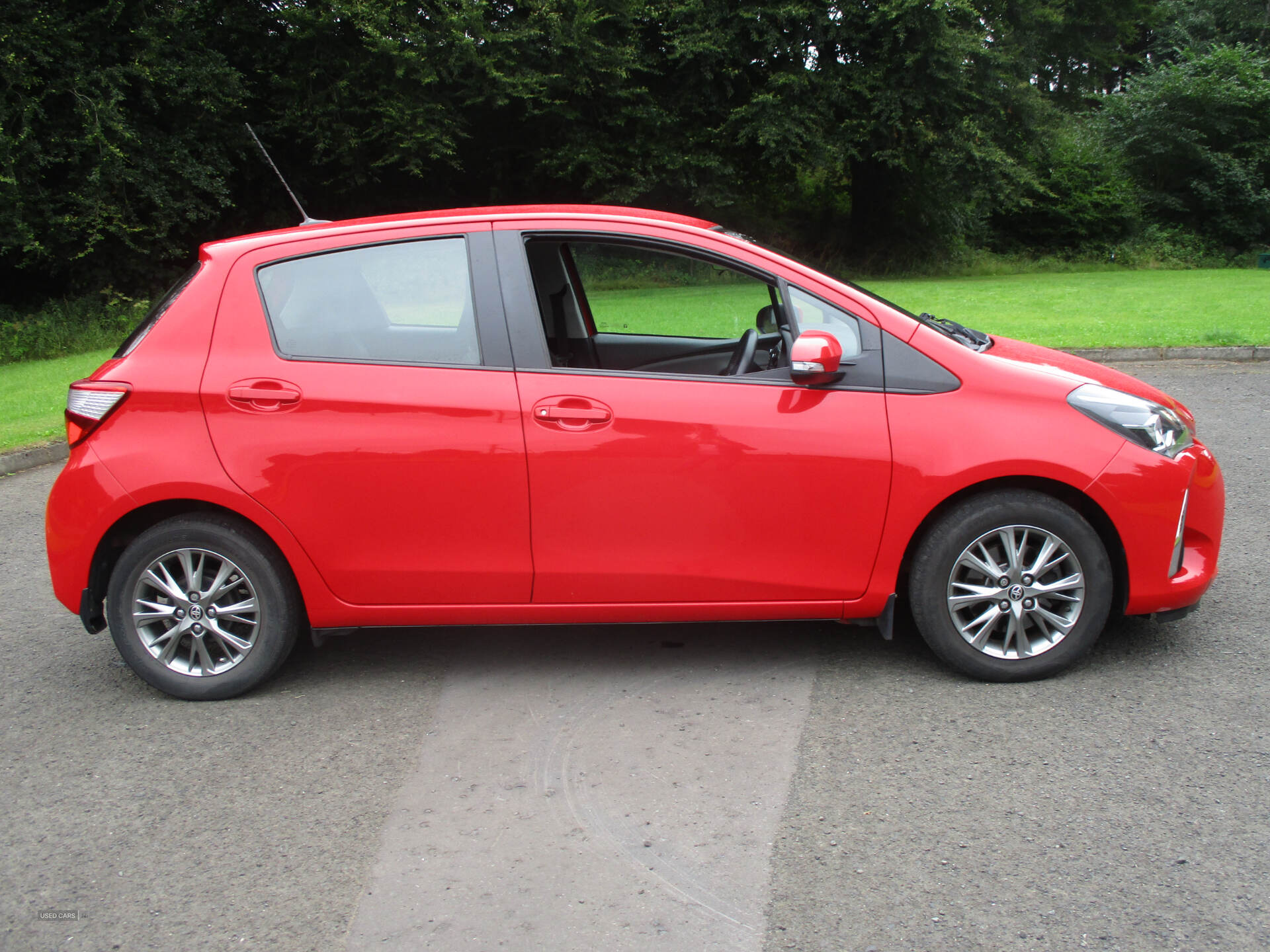 Car Thumbnail 8