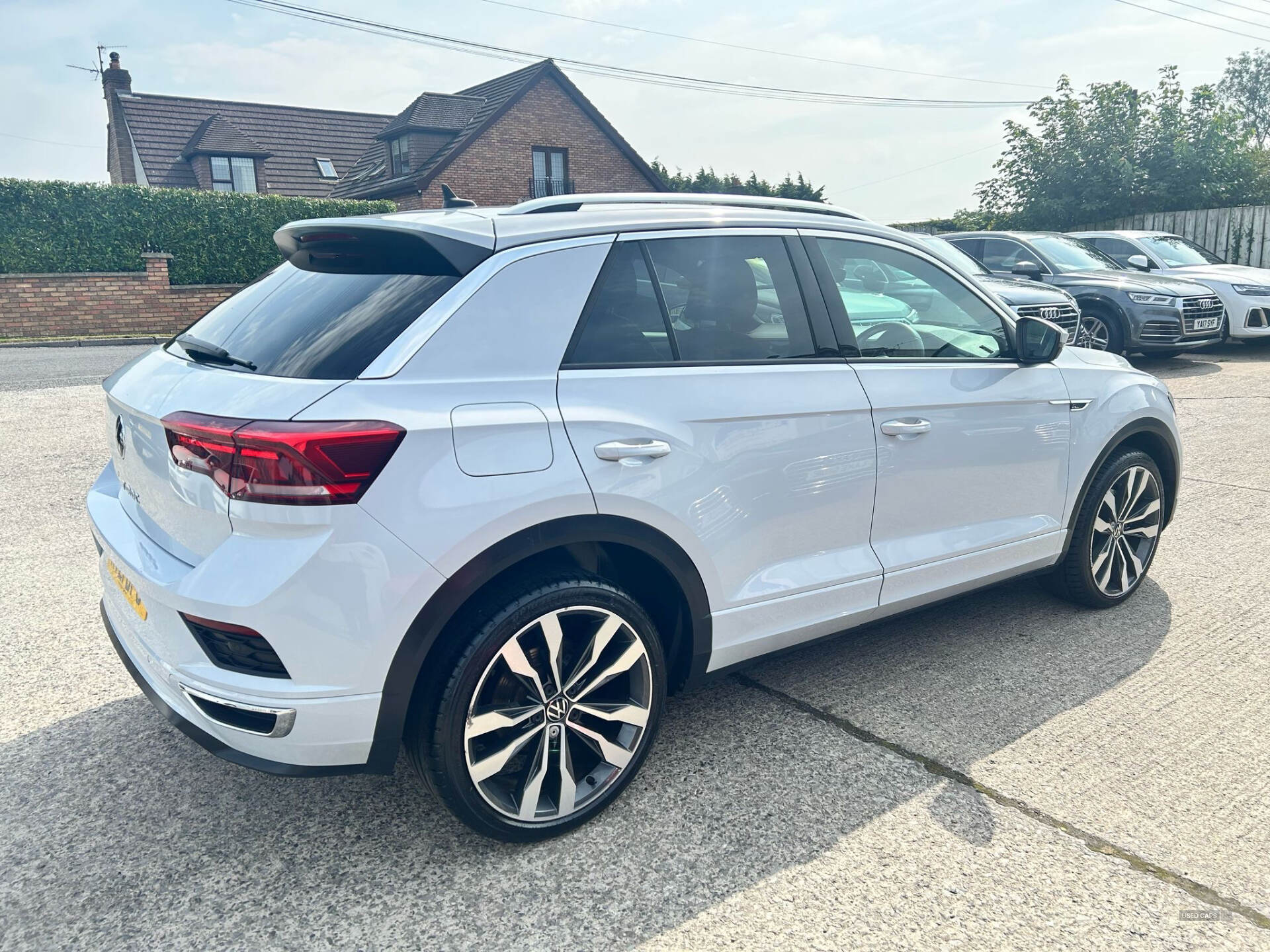 Volkswagen T-Roc DIESEL HATCHBACK in Down