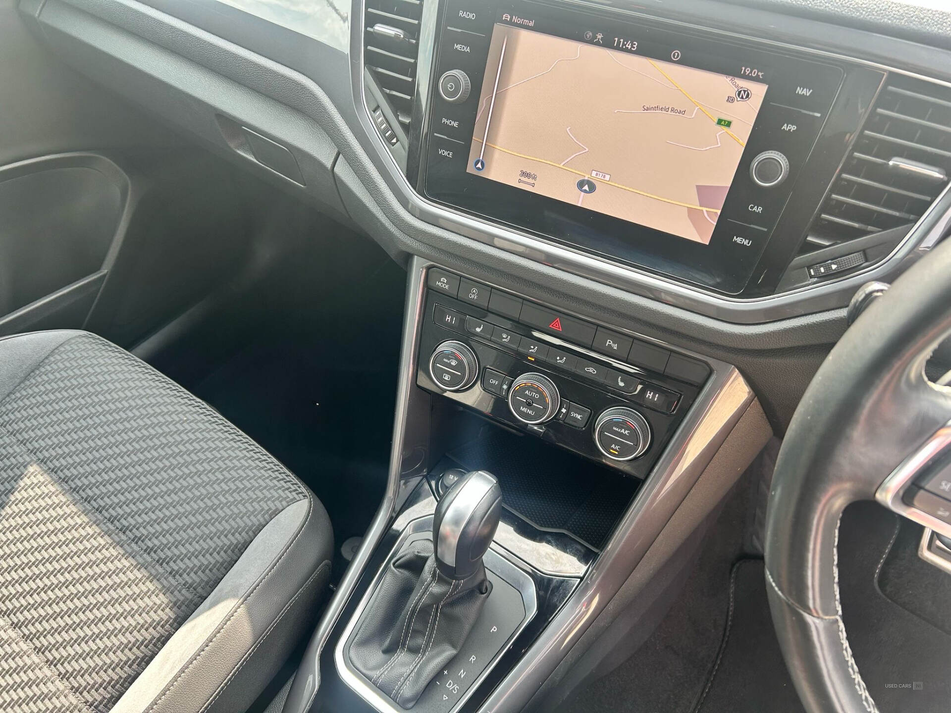 Volkswagen T-Roc DIESEL HATCHBACK in Down