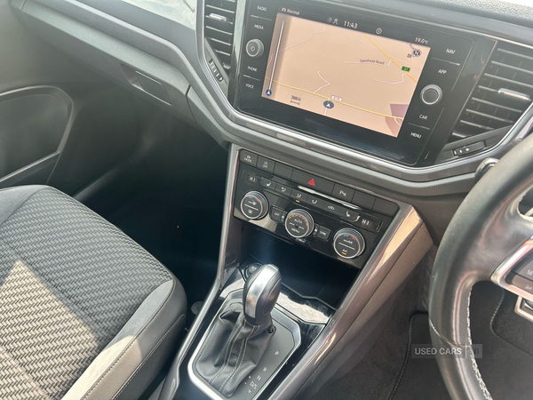 Volkswagen T-Roc DIESEL HATCHBACK in Down