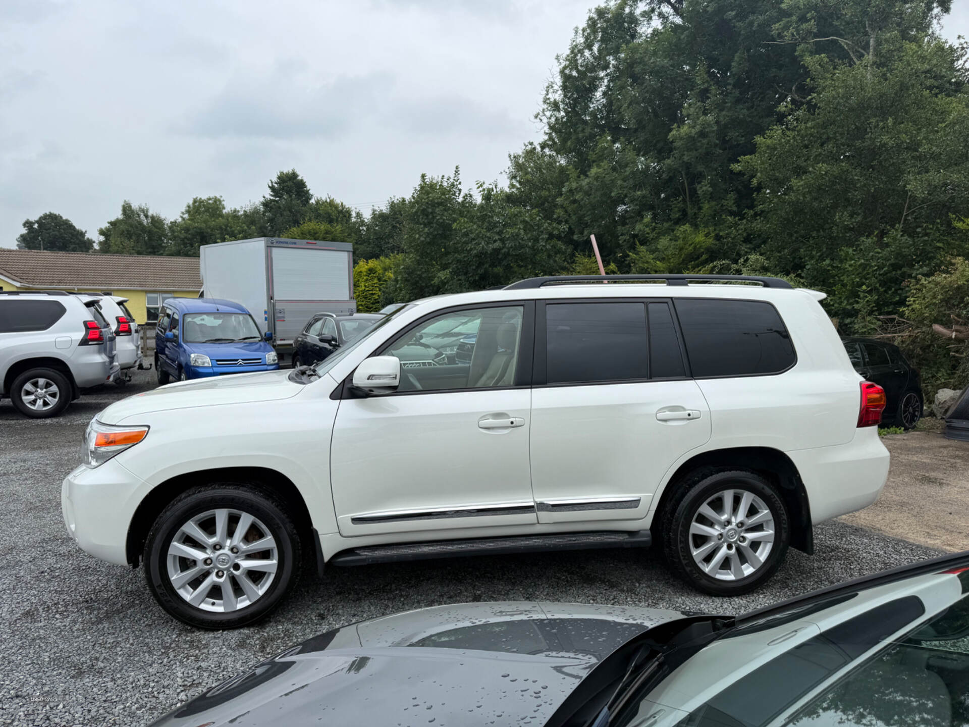 Toyota Land Cruiser V8 DIESEL SW in Down