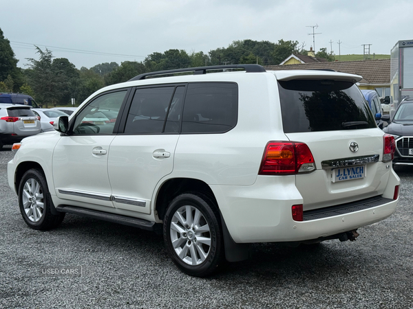 Toyota Land Cruiser V8 DIESEL SW in Down