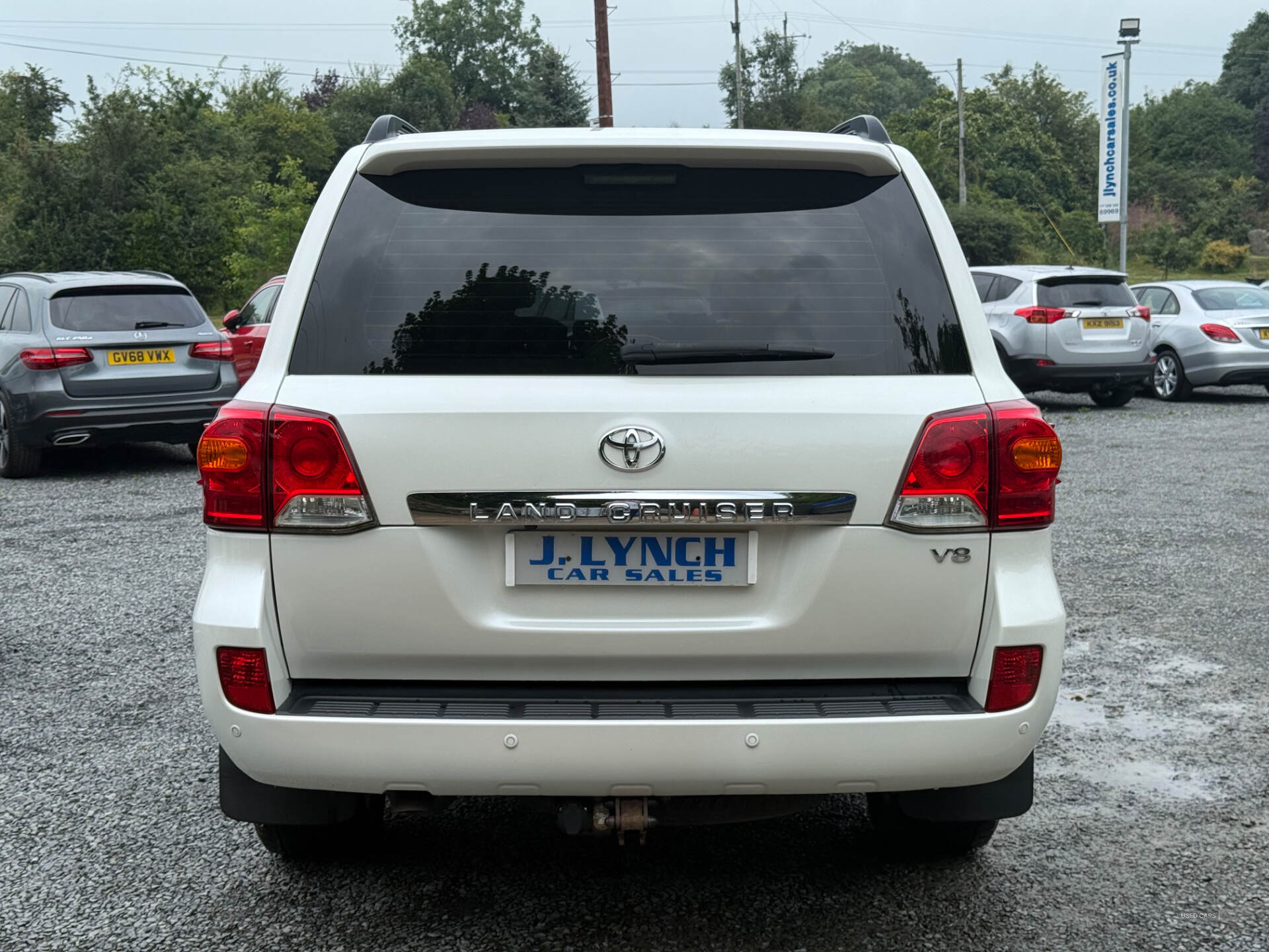 Toyota Land Cruiser V8 DIESEL SW in Down