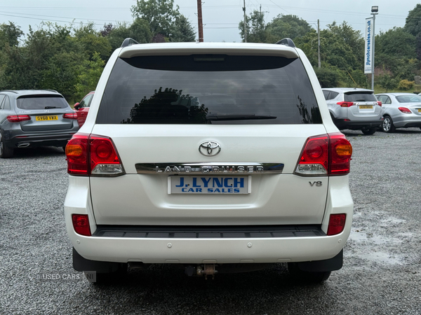 Toyota Land Cruiser V8 DIESEL SW in Down