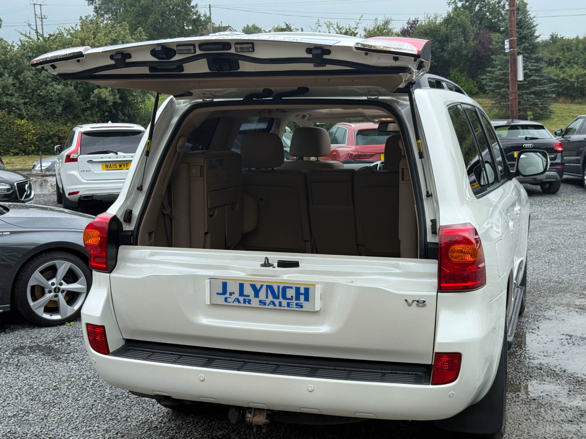 Toyota Land Cruiser V8 DIESEL SW in Down