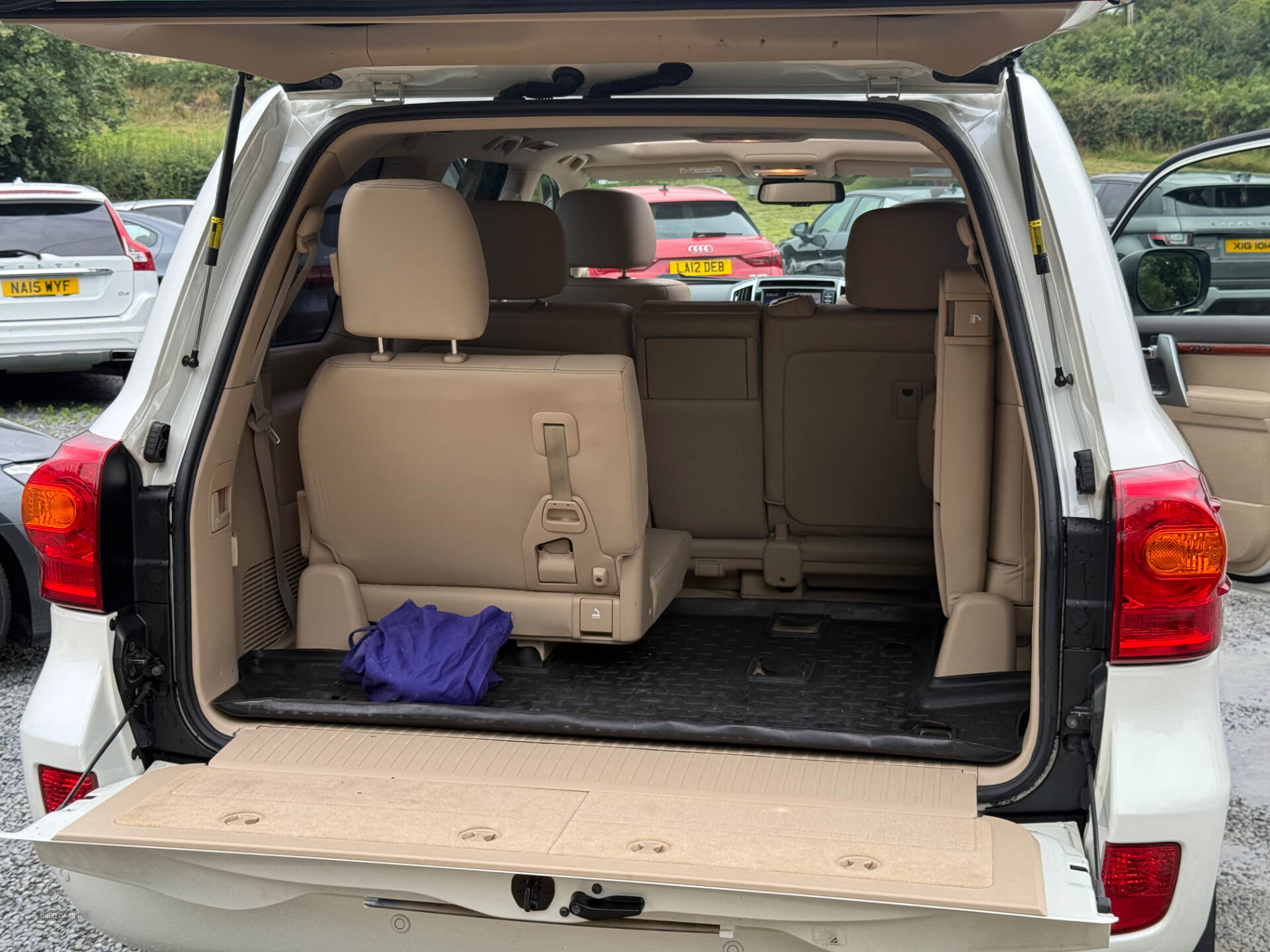 Toyota Land Cruiser V8 DIESEL SW in Down