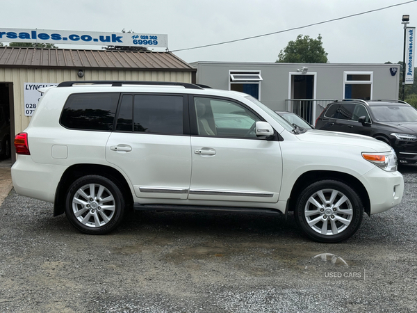 Toyota Land Cruiser V8 DIESEL SW in Down