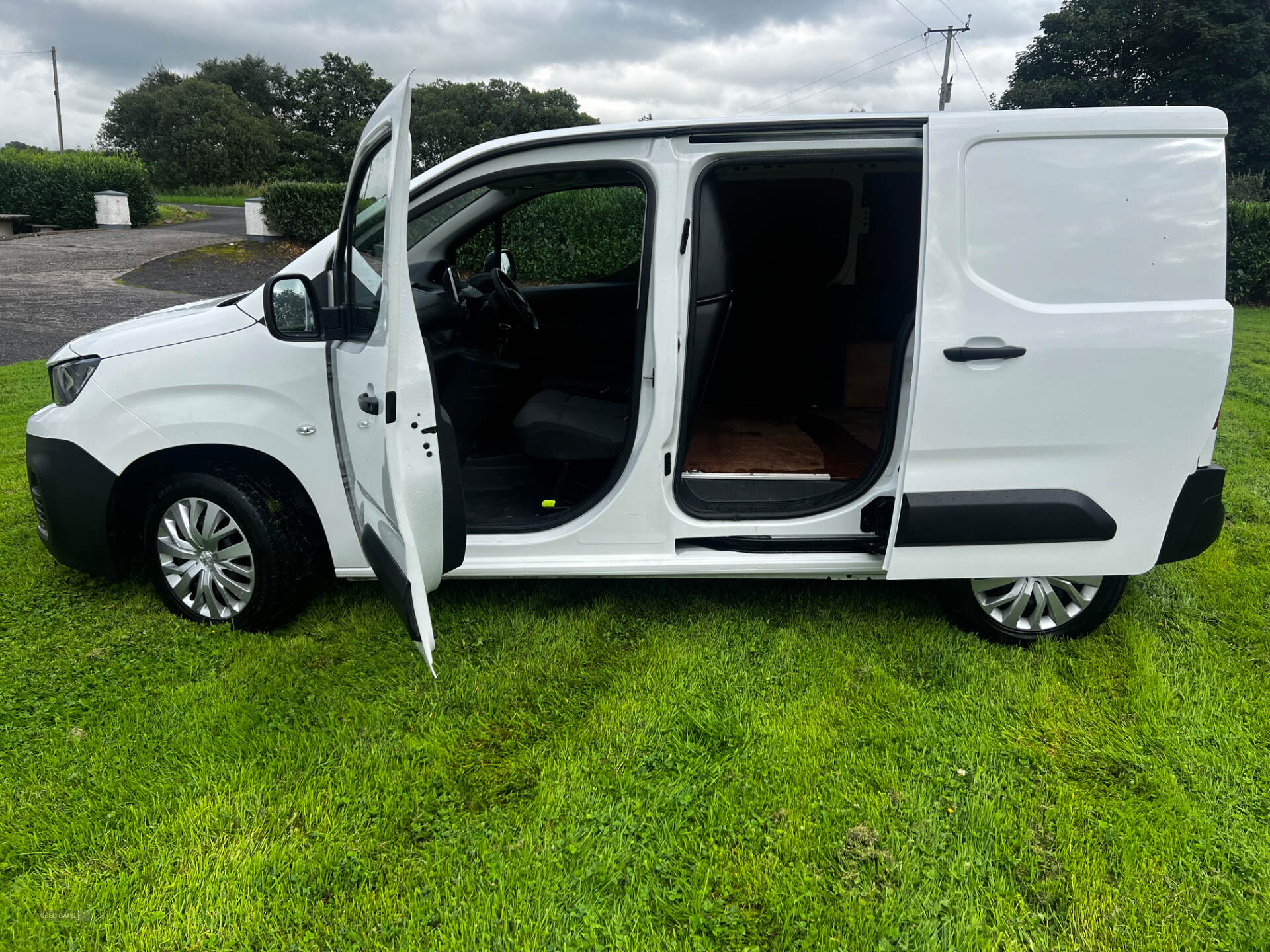 Peugeot Partner STANDARD DIESEL in Antrim