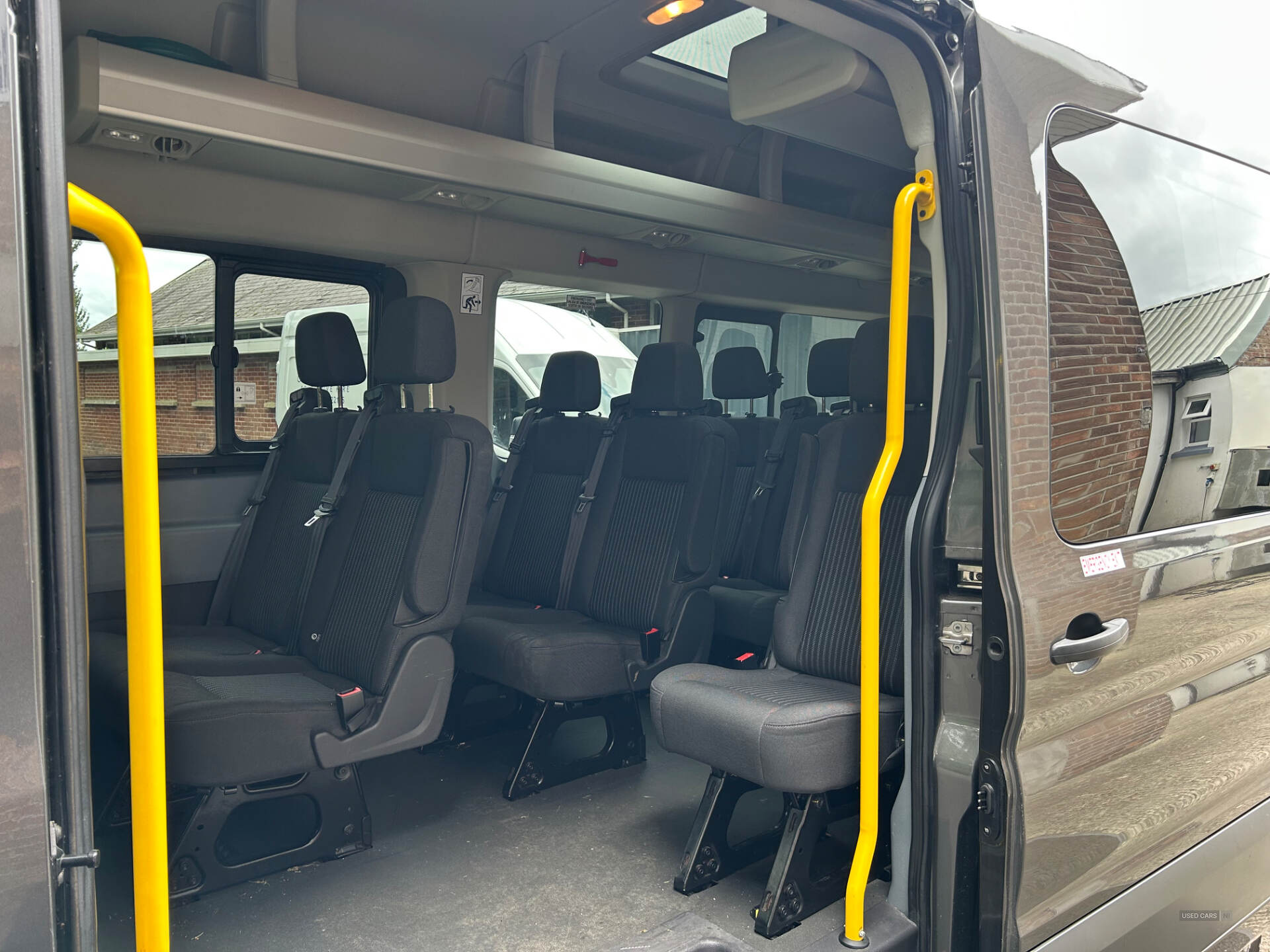 Ford Transit 460 L4 MINIBUS DIESEL RWD in Derry / Londonderry