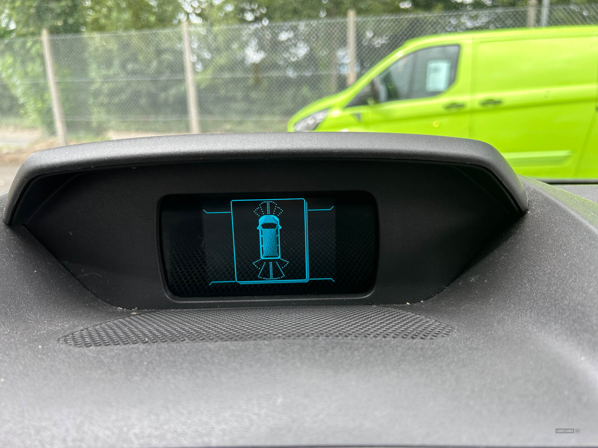 Car Thumbnail 9
