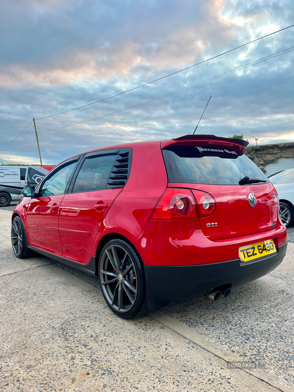 Volkswagen Golf HATCHBACK in Down