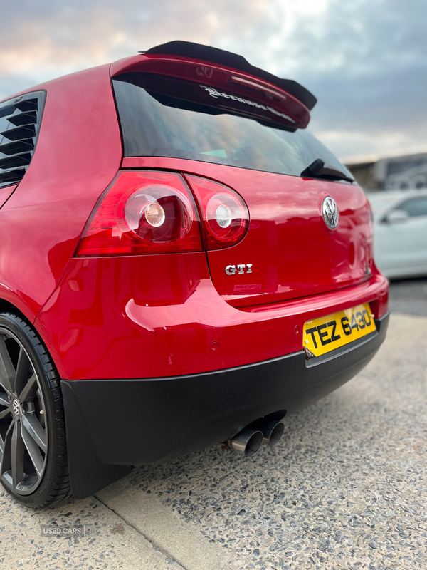 Volkswagen Golf HATCHBACK in Down