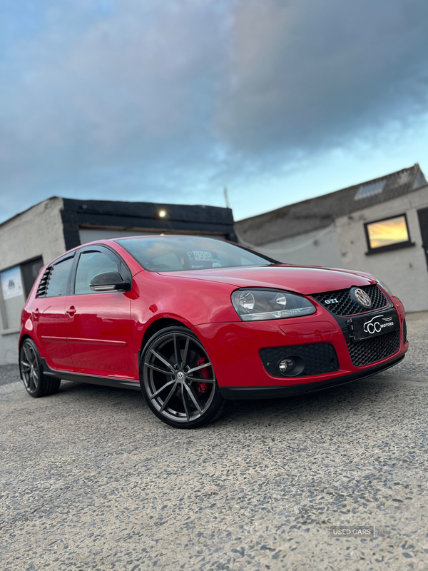 Volkswagen Golf HATCHBACK in Down