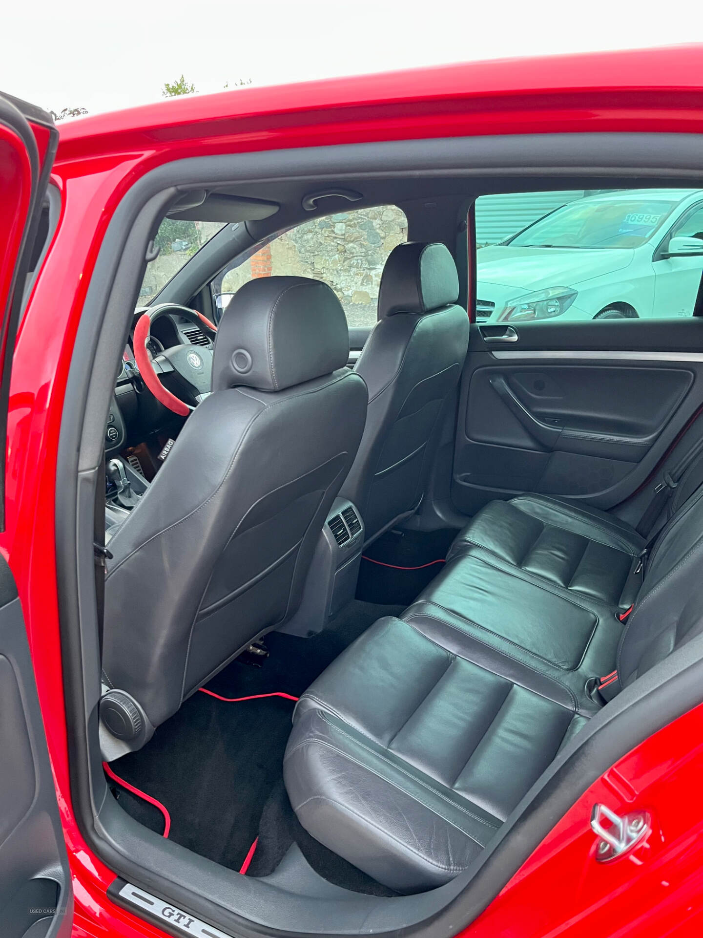 Volkswagen Golf HATCHBACK in Down