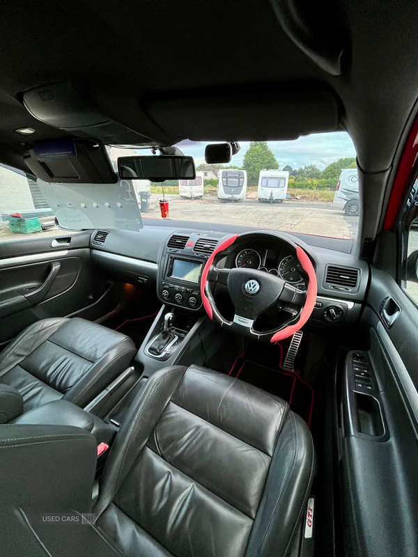 Volkswagen Golf HATCHBACK in Down