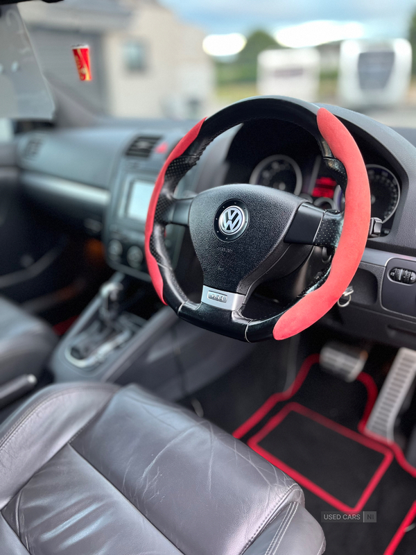 Volkswagen Golf HATCHBACK in Down