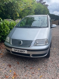 Volkswagen Sharan 2.0 TDI SE 140 5dr in Down