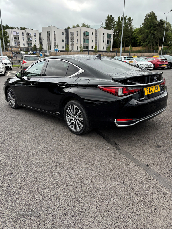Lexus ES SALOON in Antrim