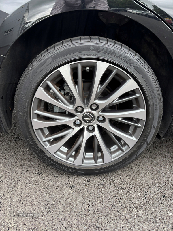 Lexus ES SALOON in Antrim