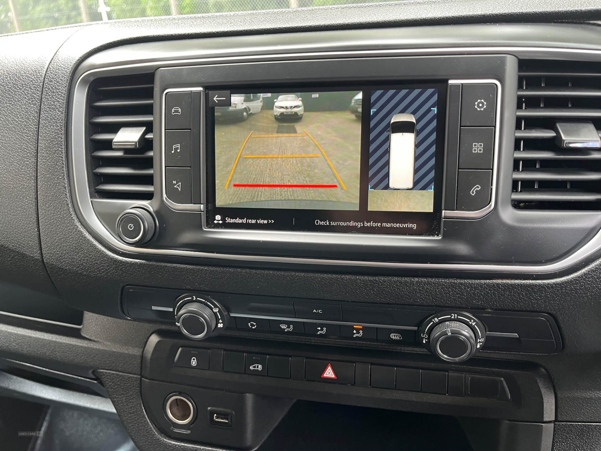 Car Thumbnail 10